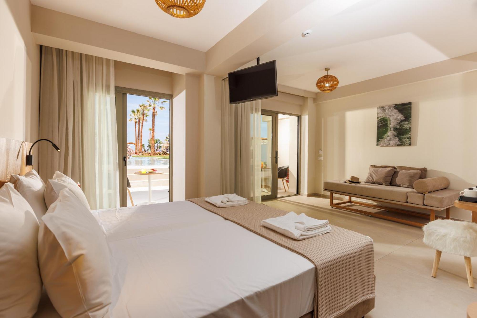 Bay & 4* Malia