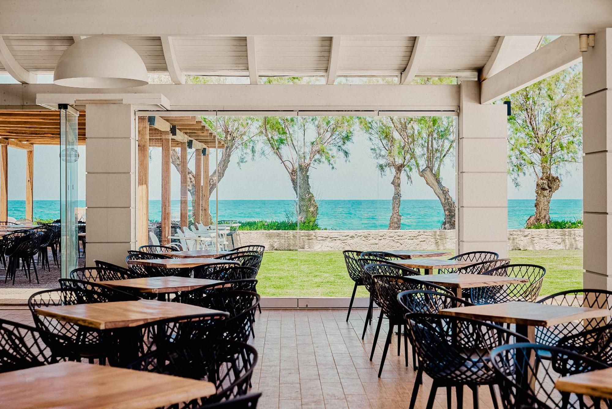 Bay & Hotel 4*