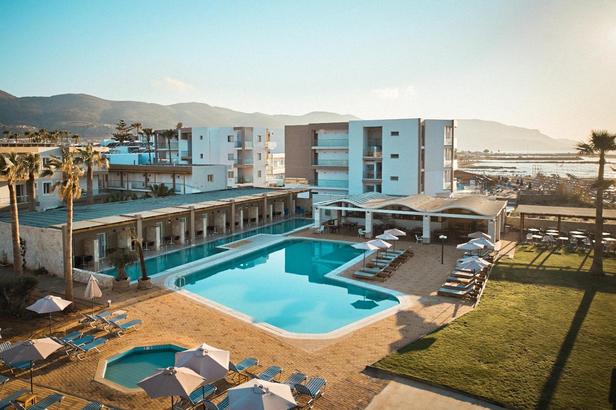 Bay & Hotel 4*