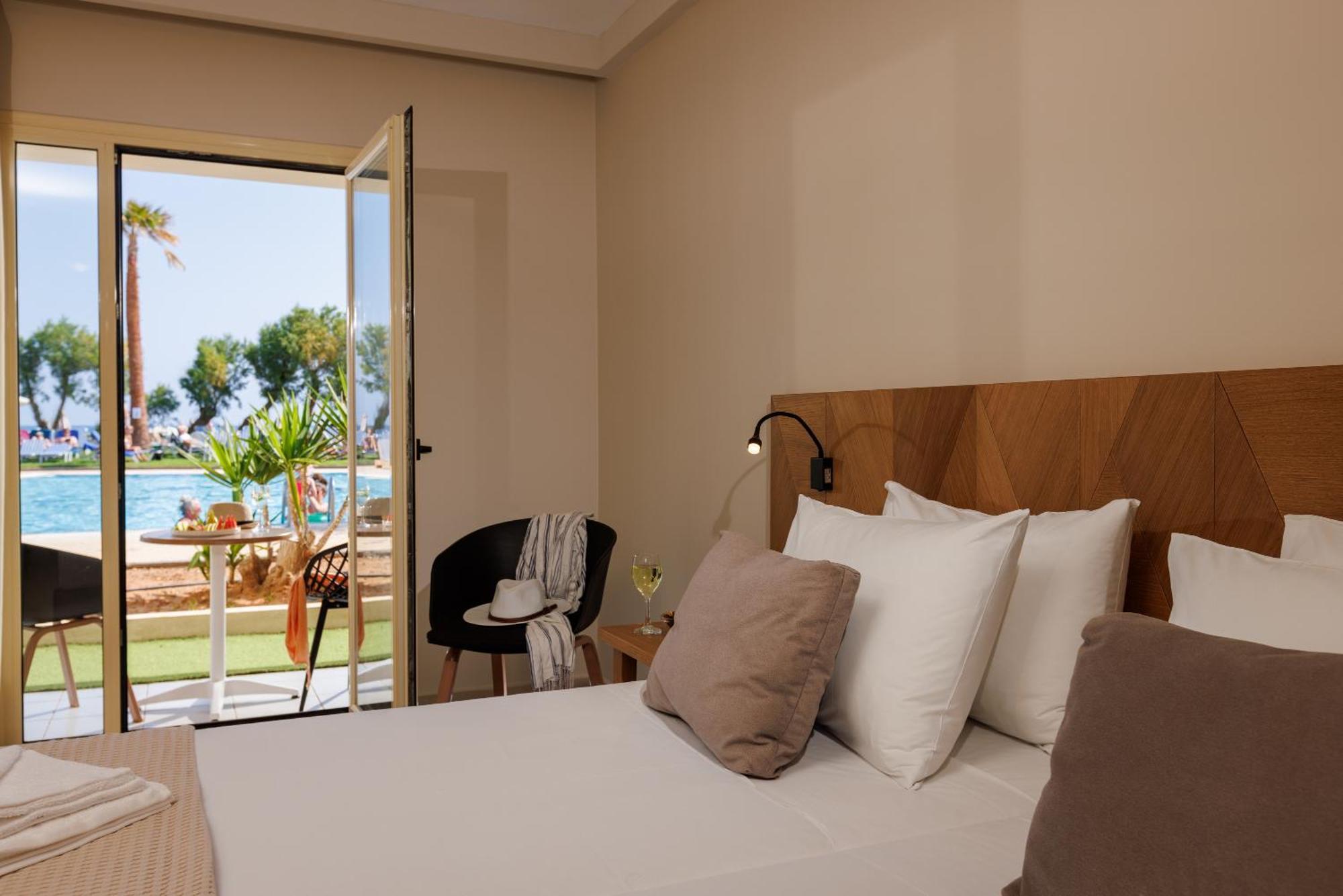 Bay & 4* Malia