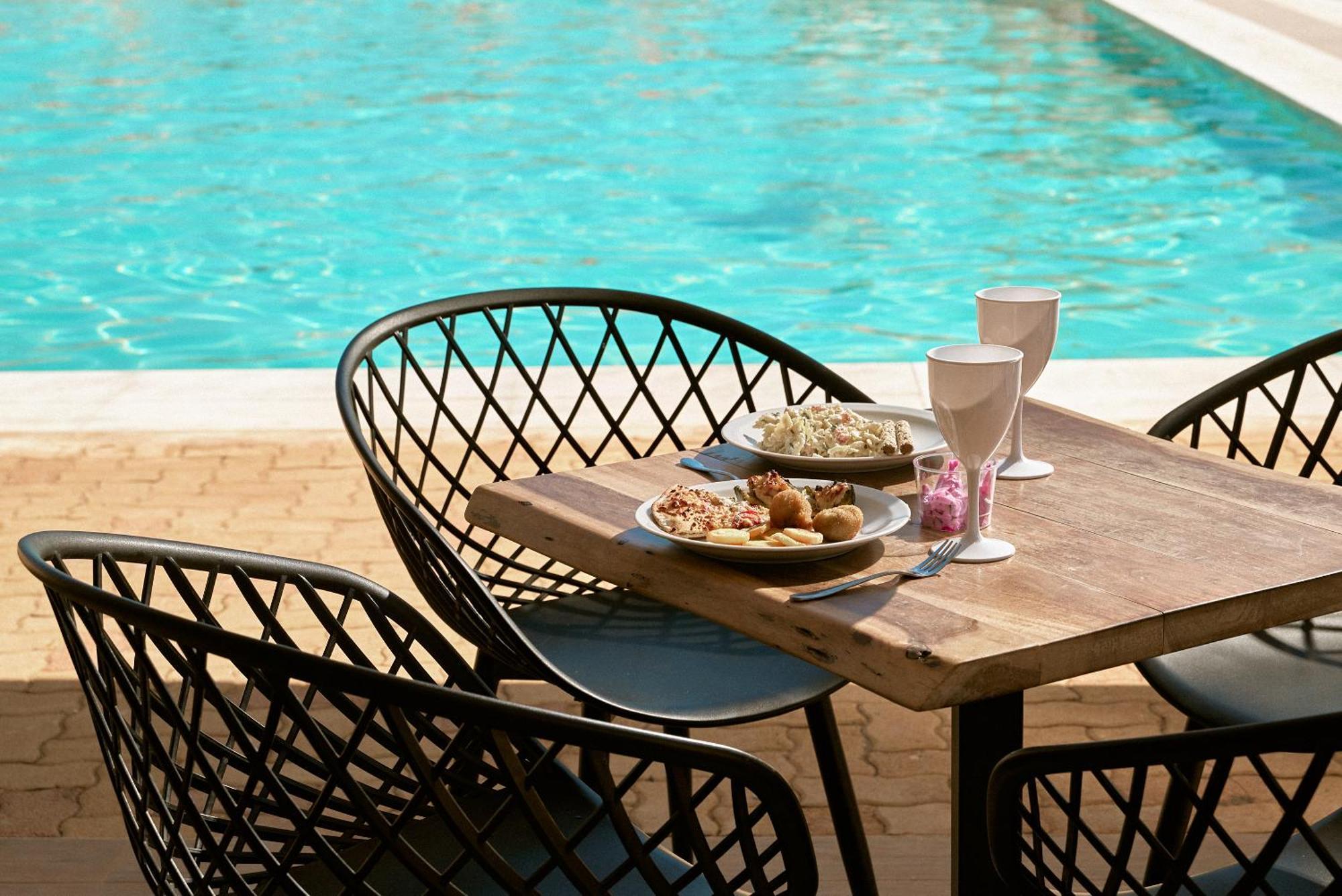 Bay & Hotel Malia