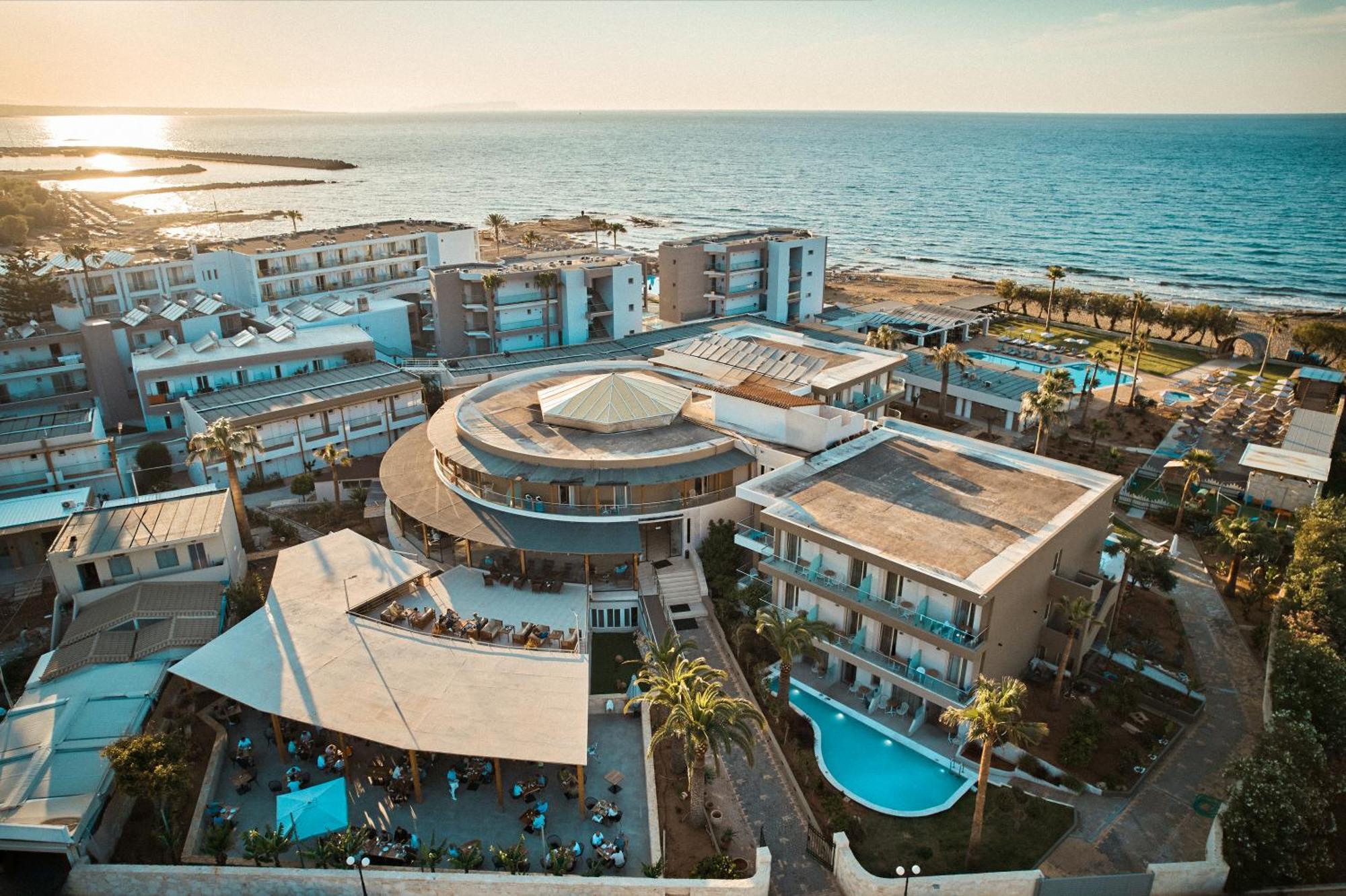 Bay & Hotel Malia